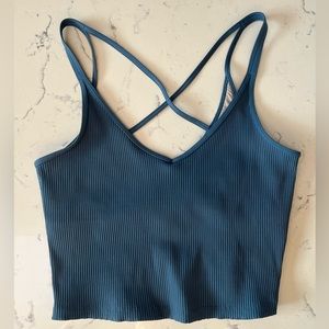 Vuori ribbed cropped tank pool blue